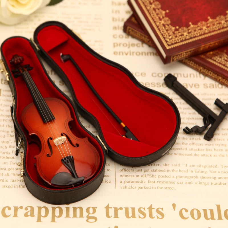 Estatueta de violino pequena a - Musical Instrument Old avaliação e preço