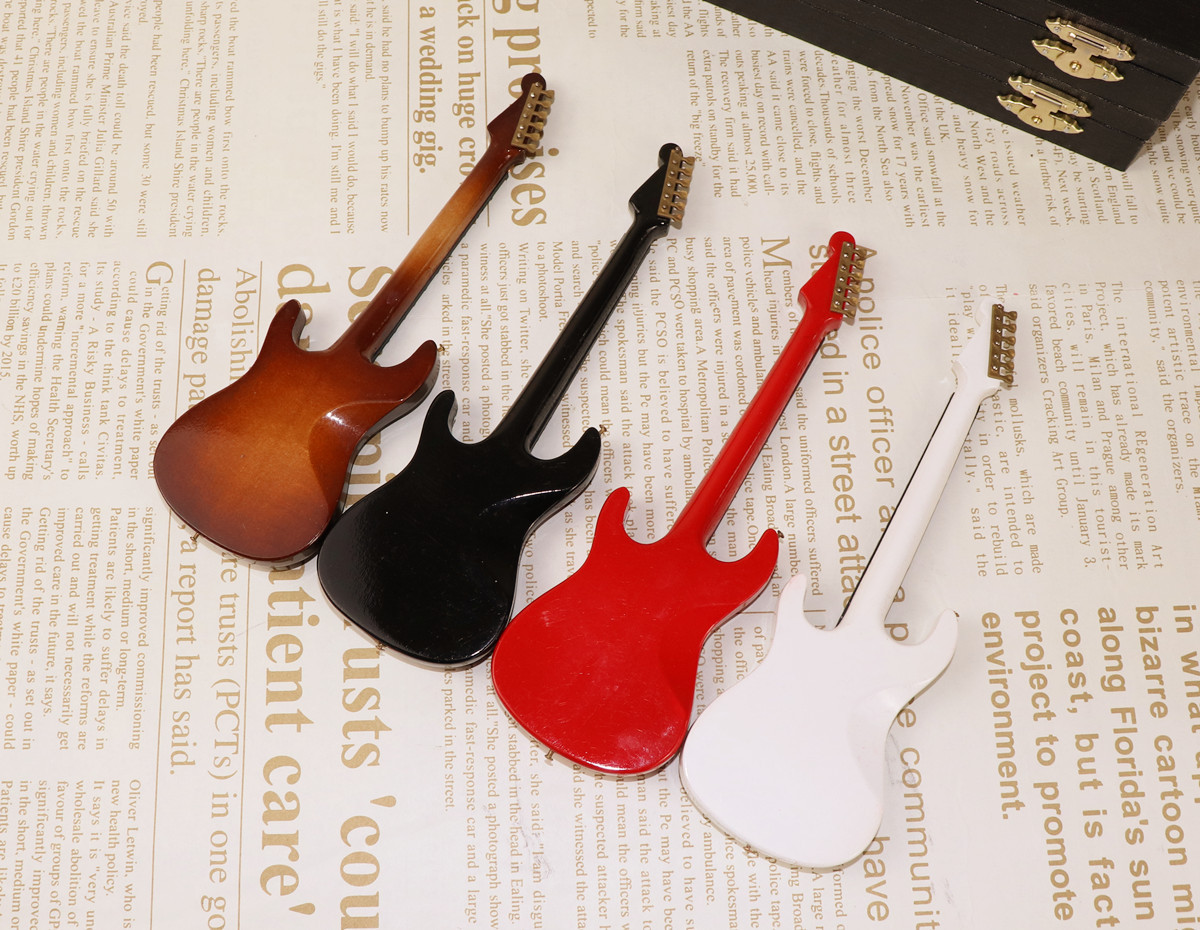 Mini guitarra elétrica de made - Musical Instrument Old avaliação e preço